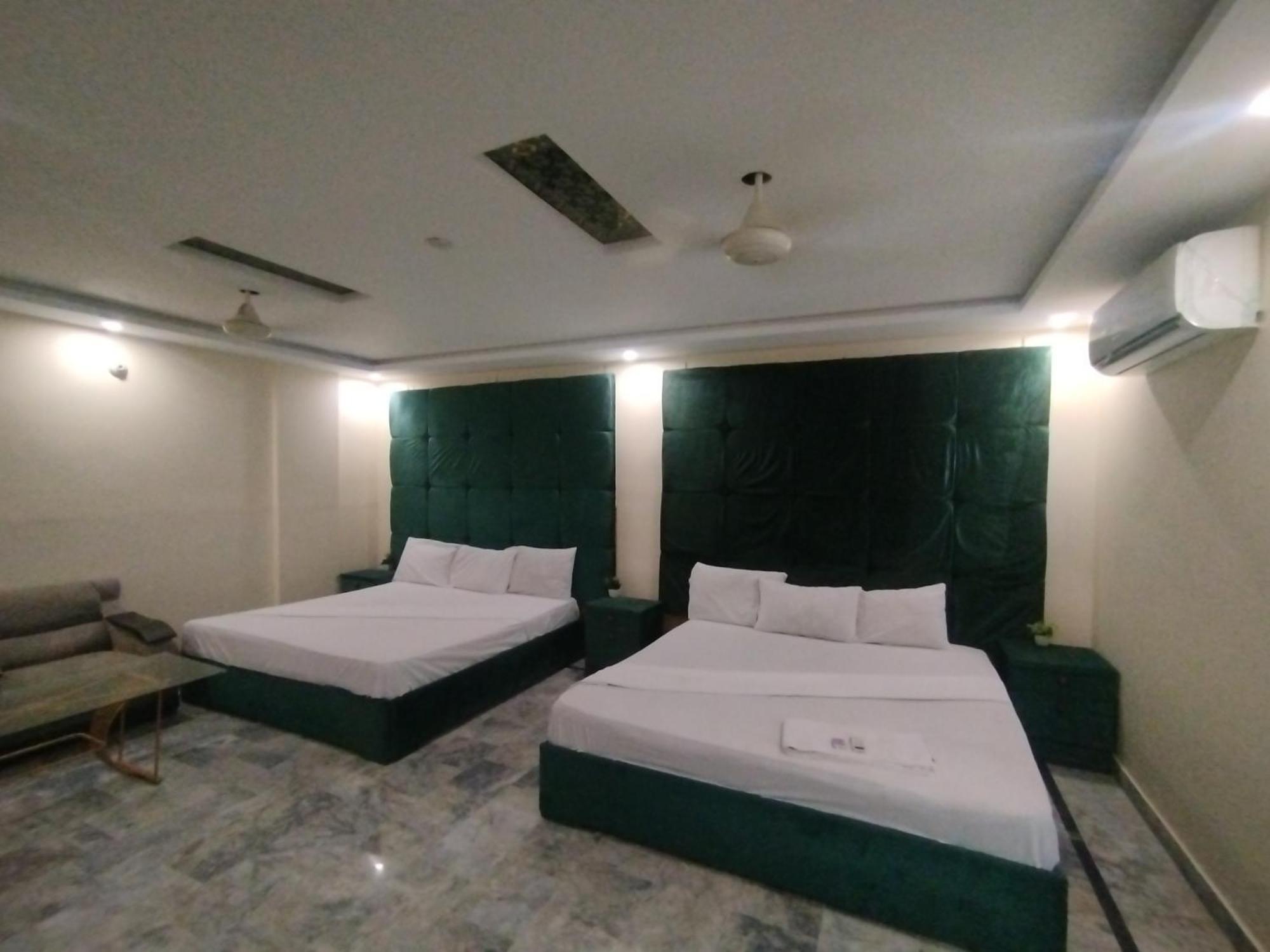 Hotel Crown Plaza, Near Karachi Airport, Darul Sehat Hospital, Dow, Agha Khan And Liaqat Hospital Экстерьер фото