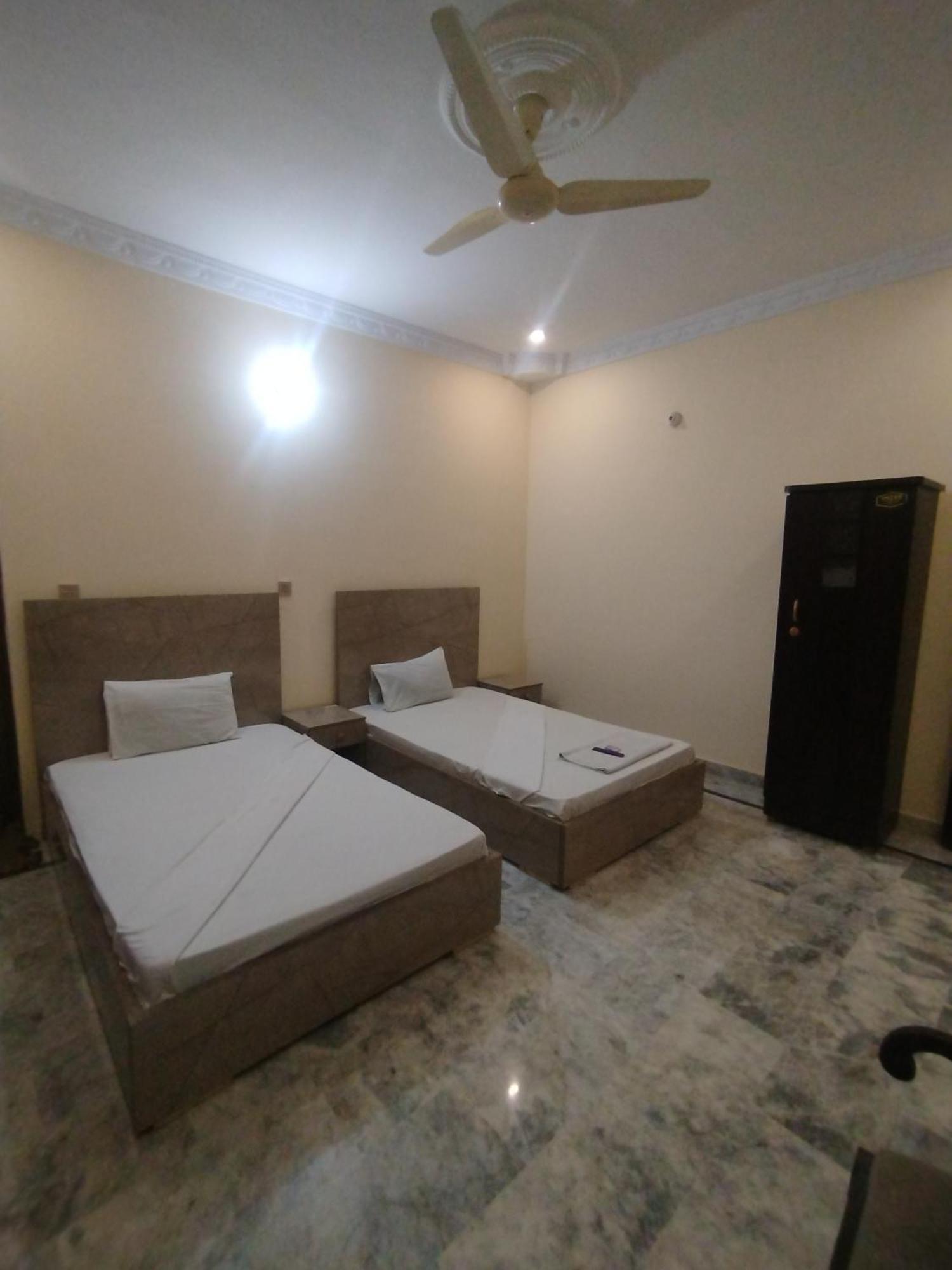 Hotel Crown Plaza, Near Karachi Airport, Darul Sehat Hospital, Dow, Agha Khan And Liaqat Hospital Экстерьер фото