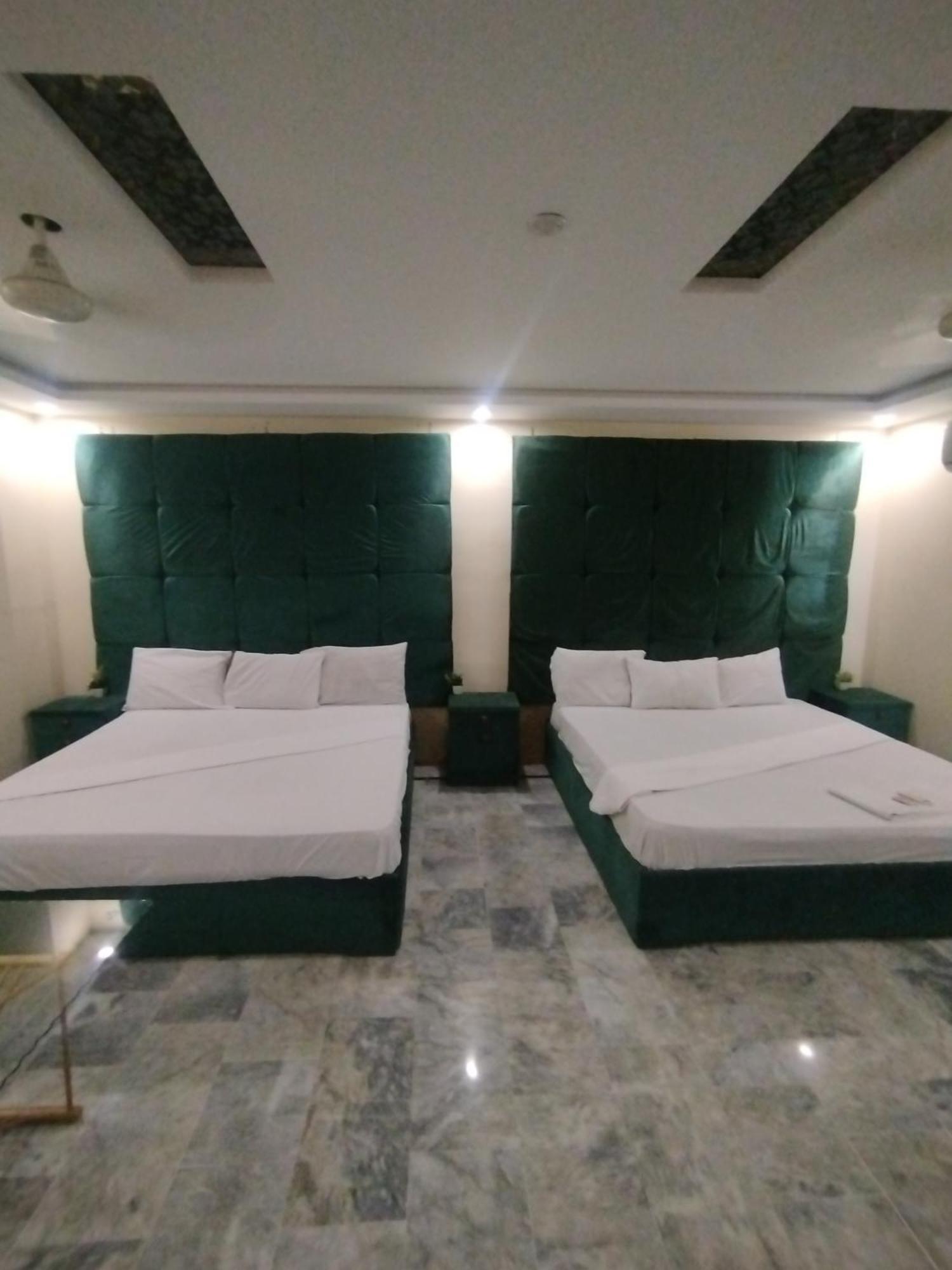 Hotel Crown Plaza, Near Karachi Airport, Darul Sehat Hospital, Dow, Agha Khan And Liaqat Hospital Экстерьер фото