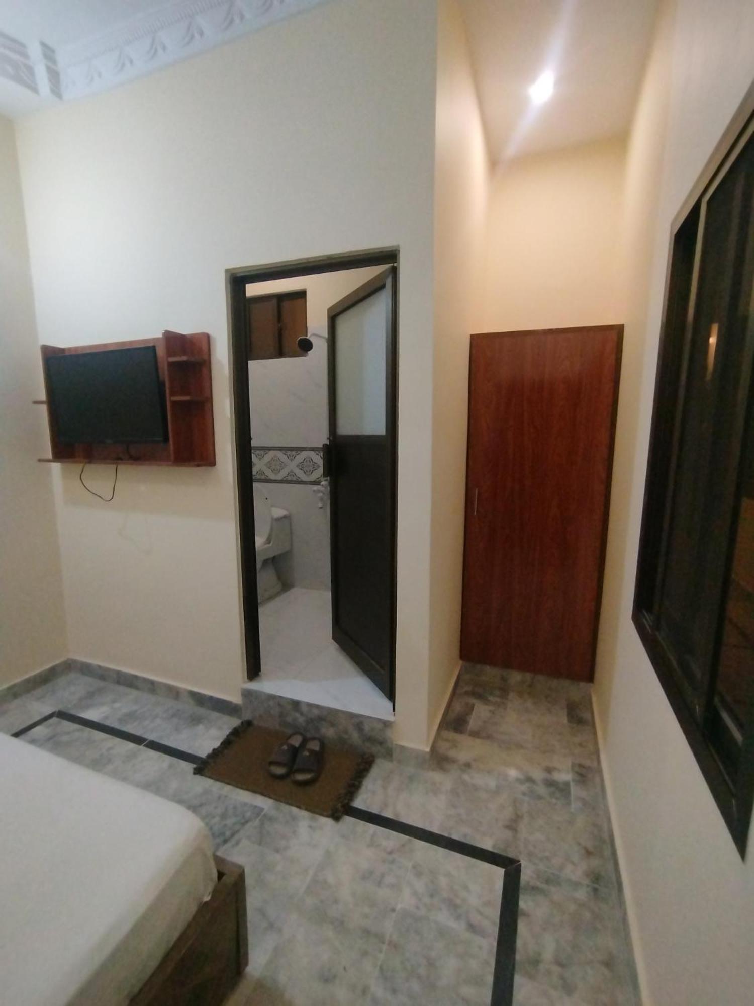 Hotel Crown Plaza, Near Karachi Airport, Darul Sehat Hospital, Dow, Agha Khan And Liaqat Hospital Экстерьер фото